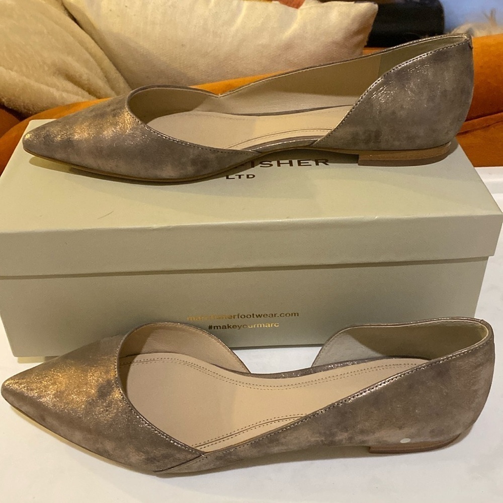 Marc Fisher LTD Sunny Women's Metallic Ballet Flats with Closed Toe and Low Heel